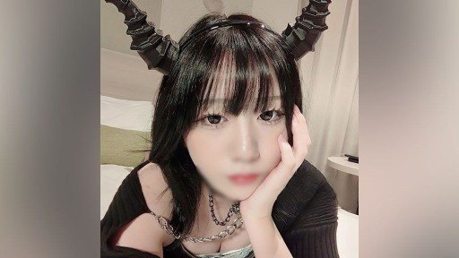 Poster FC2PPV-4038576 Stab her stylish whitening body**! Participating in the Halloween event, the paripi women are intertwined violently and deeply and are made to fall into pleasure!